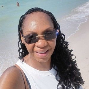 Meet your Posher, Traci